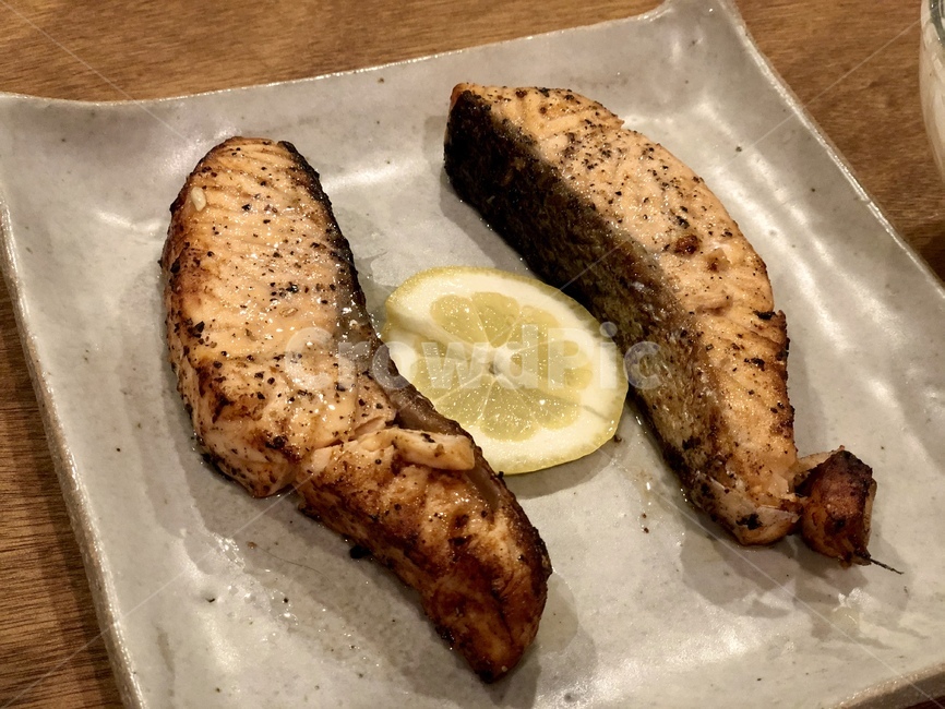 연어,연어스테이크,salmon,salmonsteak,fishsteak,homefood,생선스테이크,생선구이,연어구이,구운연어
