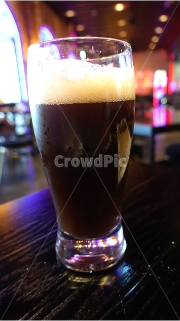 beer,alcohol,알콜,맥주,비어,마실것,beverage,drink,맥주잔,beerglass,glass,유리잔,흑맥주,black,bar,술집,바,수제맥주,술,주류,alcohol