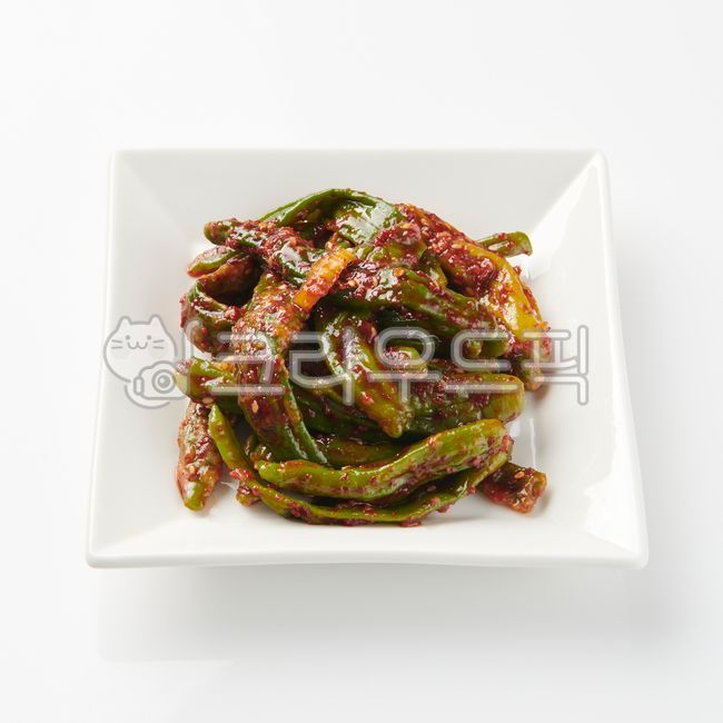 side dish,Seasoned red pepper,Korean,ground cherry,plate,Chili pepper,bowl,food