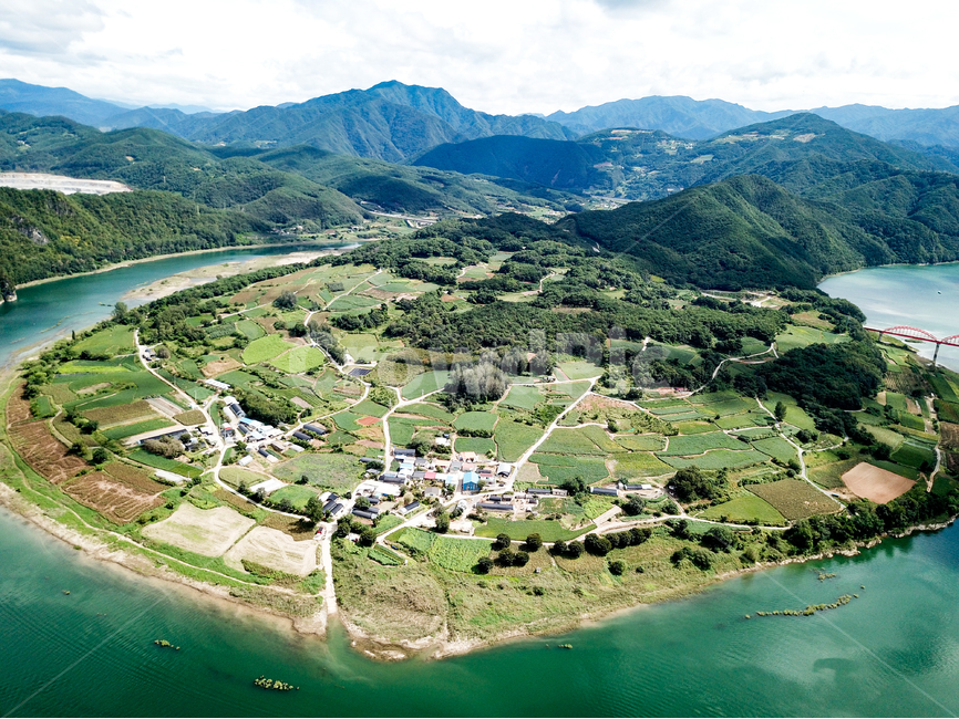 도담삼봉,단양도담삼봉,단양팔경,항공컷,드론샷,드론,모터보트,자연,풍경,nature,landscape,한국자연풍경,한국자연경관,korea nature landscape,시골,마을,country,rural,town,경치,outdoors,옥외,scenery,land,땅,ocean,대양,sea,바다,water,물,aerial view,조감도,shoreline,해안선