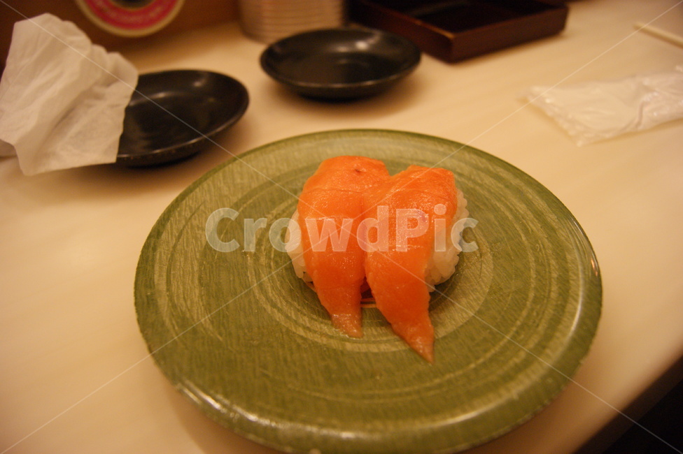 연어,연어스시,연어초밥,일본스시,회전스시,음식,식재료,요리,food,cook,meal,dishes,food reserves,일식,일본음식,일본요리,Japanese food,Japanese dishes,Japanese meal,Japanese cook