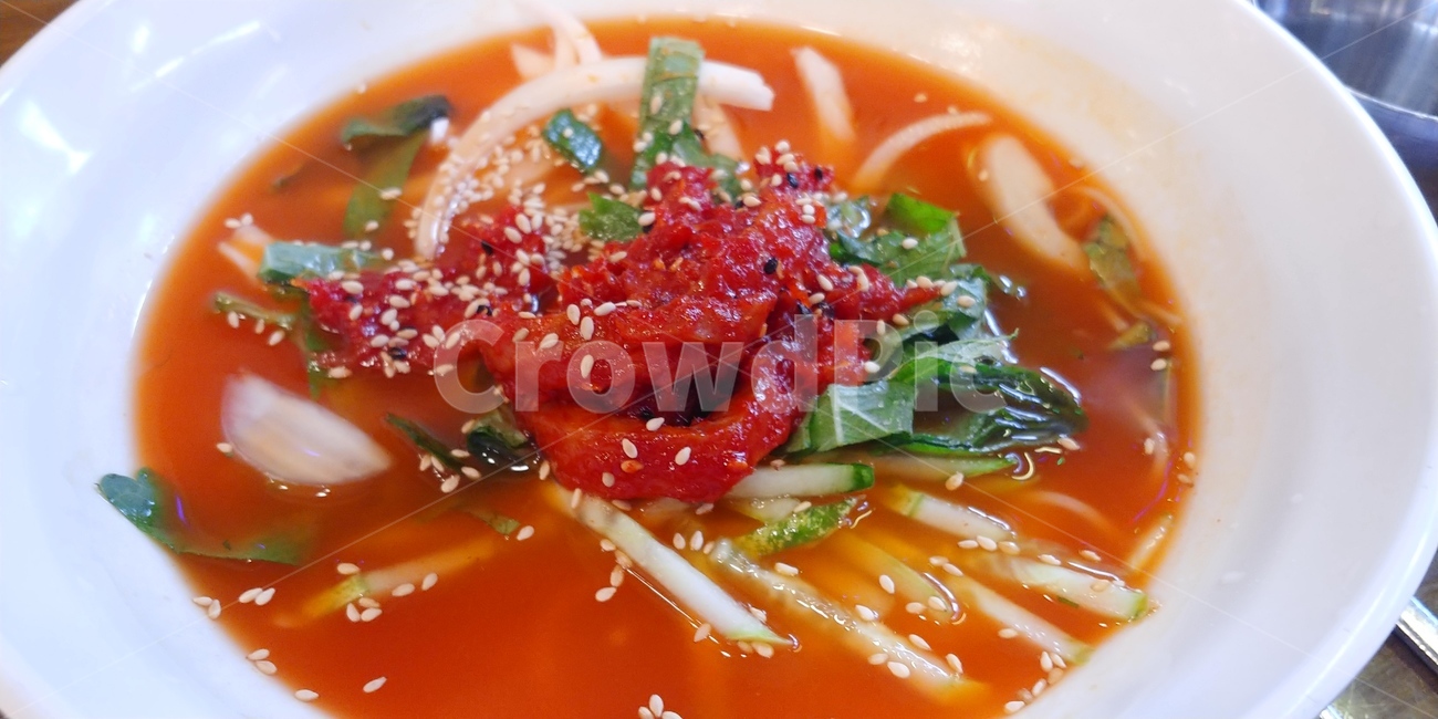 bowl,사발,food,식품,식사,dish,요리,육회,고기,여름,여름음식,음식