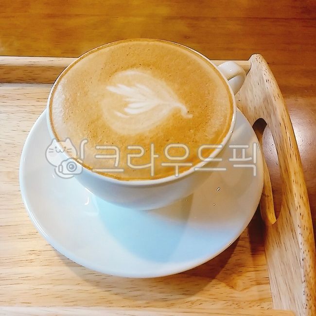 saucer,Cafe Latte,latte art,Latte,latteart,latte,cafe,coffeecup,coffee cup,coffee,coffeelatte,cup