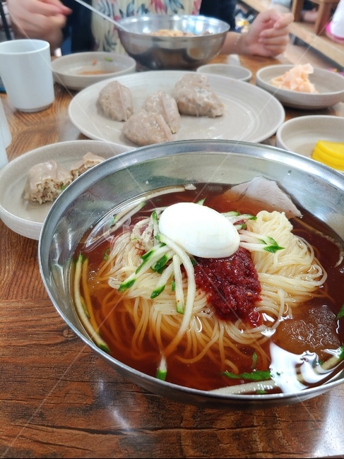밀면,왕만두,달걀,냉면,여름별미,음식,식재료,요리,food,cook,meal,dishes,food reserves,면류,면요리,noodles,한식,한국음식,한국요리,korean food,korean dishes,korean meal,korean cook
