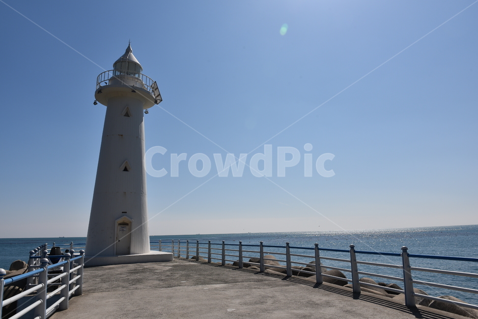 등대,하늘,하얀등대,바닷가,바다,풍경,방파제,등대,lighthouse