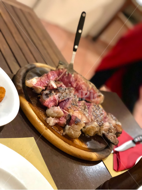 steak,Italian food,cook,dishes,food,meal,westerncook,western cuisine,Tbone steak,foodreserves,meat,westernmeal,tbonesteak,cooking,western,western food