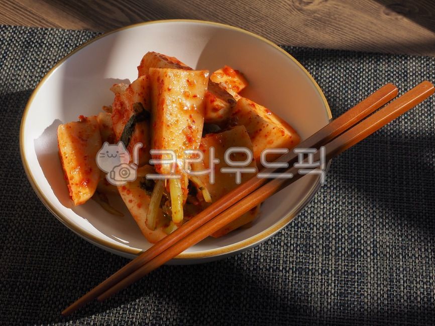 Radish kimchi,altarikimchi,asianfood,radish,sidedish,Korean traditional food,fermented food,side dish,red,wellbeing,Korean food,Wellbeing food,Korean food culture,Asian food,Altari Kimchi,spicy food,traditionalfood,koreanfood,foodculture,kimchi,kimjang,fe