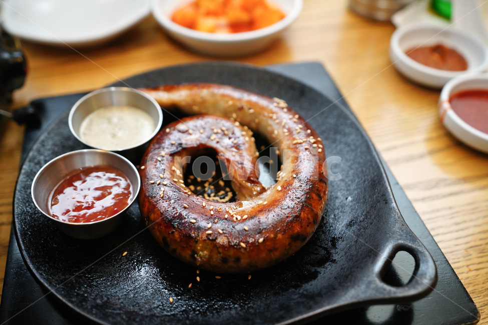 순대,순대스테이크,고기,육류,돼지,식사,간식,안주,먹거리,푸드,food,한식,한국식,음식,먹방,접시,육식,요리,음식,식재료,요리,food,cook,meal,dishes,food reserves,육류,고기,meat,한식,한국음식,한국요리,korean food,korean dishes,korean meal,korean cook