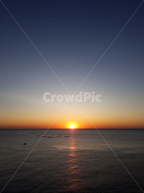 해돋이,속초,대포항,sunrise,sunup,자연,풍경,nature,landscape,outdoors,옥외,dawn,새벽,red sky,붉은 하늘,sunset,일몰,sky,하늘,dusk,황혼,sunlight,햇빛