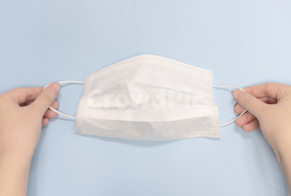 마스크,코로나,바이러스,감기,건강,위생,위생용품,미세먼지,황사,전염병,전염,공기,독감,폐렴,환절기,일회용,의료,병원,병,환자,손,컨셉,연출,mask,corona,virus,cold,health,hygiene,sanitary,finedust,dust,infection,epidemic,air,flu,pneumonia,disposable,medical,hospital,disease,patient,hand,concept