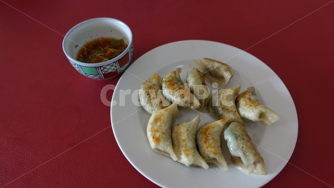 dumpling,food,음식,만두,야키교자,군만두,구운만두