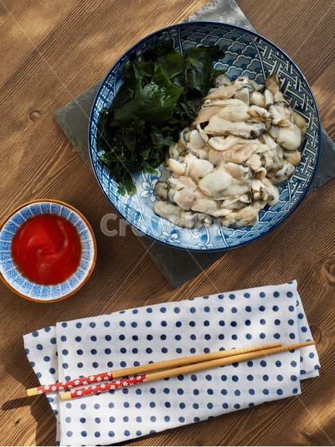 굴,미역,조개류,해초,생굴,음식,배경,해산물,식사,oyster,seaweed,shellfish,seaweeds,rawoyster,food,background,seafood,meal,음식,식재료,요리,food,cook,meal,dishes,food reserves