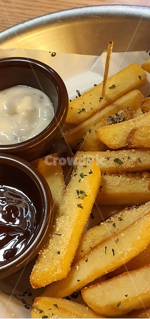 음식,fries,안주,감자튀김,요리,감자,cook,meal,dishes,food,reserves,양식,서양음식,서양요리,소스,클로즈업,closeup,음식,식재료,요리,food,cook,meal,dishes,food reserves