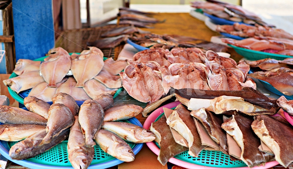 생선,반건조생선,조기,풍경,배경,먹거리,시장,마트,마켓,market,mart,market place,음식,식재료,요리,food,cook,meal,dishes,food reserves,수산물,해산물,fishery products,seafood