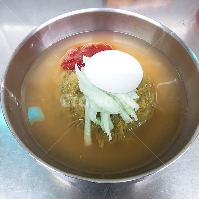 bowl,food,식품,요리,meal,noodle,냉면,물냉면,coolnoodle,음식,식재료,요리,food,cook,meal,dishes,food reserves,면류,면요리,noodles,한식,한국음식,한국요리,korean food,korean dishes,korean meal,korean cook