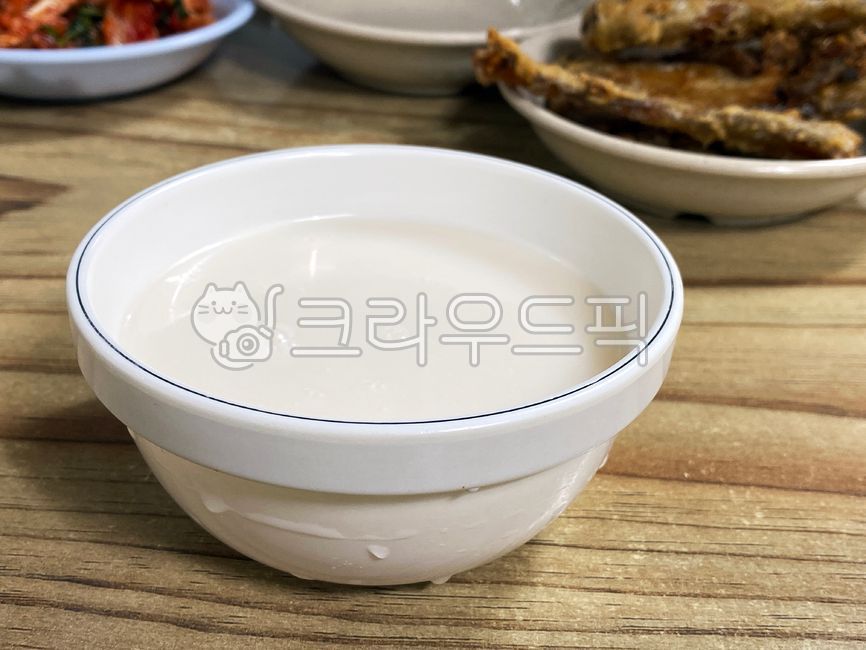 막걸리,탁주,전통주,그릇,전통술,술,주류,한국,한국음식,발효주,곡주,한국술,한잔,잔,발효,한국전통,한국문화,makgeolli,takju,traditionalliquor,bowl,traditionalalcohol,alcohol,alcoholicbeverage,korea,koreanfood,fermentedliquor,gokju,koreanalcohol,drink,glass,fermentation,koreantradition,koreanculture