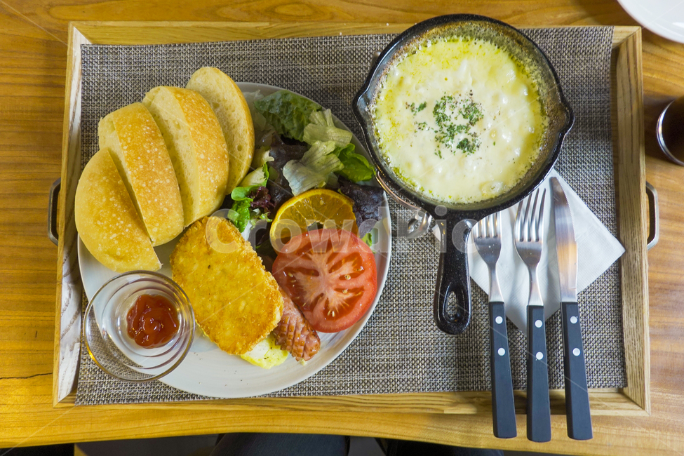 아침,브런치,카페,아침식사,빵,음식,식재료,요리,food,cook,meal,dishes,food reserves,아침식사,조식,브런치,breakfast,brunch