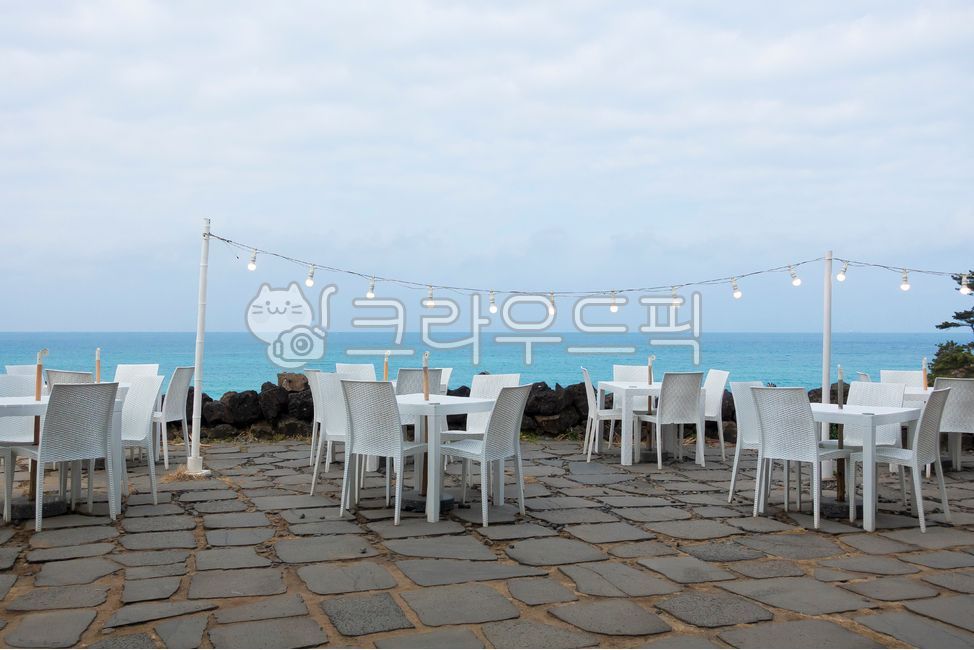 의자,chair,가구,furniture,바다,돌담,제주,야외,전구,파티,수평선