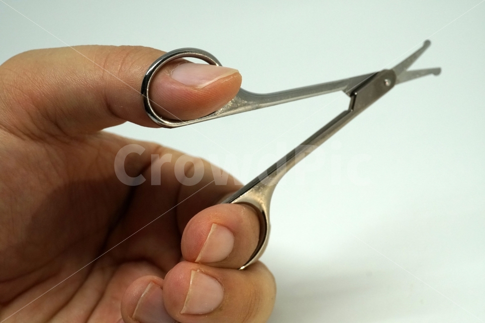 가위,자르기,컷트,물건,사물,생활용품,소품,학용품,문방구,scissors,크로스,cross,누끼,미용,콧털가위,콧털용가위,사람,손,손동작,가위질,누끼사진,손가락,이발,헤어,컨셉,콘셉,concept,removebackground,연출,사람,인물,인간,human,person,신체일부,몸,body,손,제스처,표시,손짓,표현,gesture,hand,sign,expression,사물,물건,오브젝트,thing,object,matter,누끼,remove background