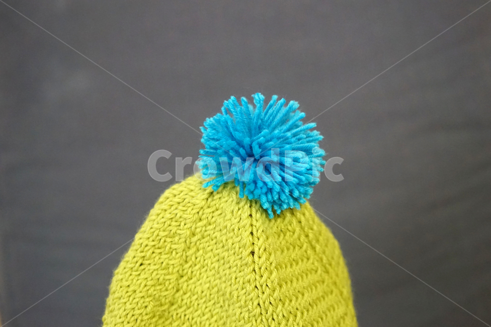 털,모자,폼폼,아기모자,뜨개질,clothing,의류,apparel,의복