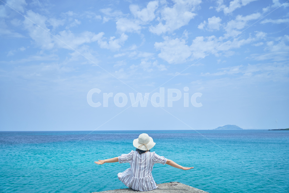 제주,애월,푸름,하늘,바다,에메랄드,봄,여름,청량감,여성,여자,woman,female,lady,여행,휴가,traveling,vacation,trip