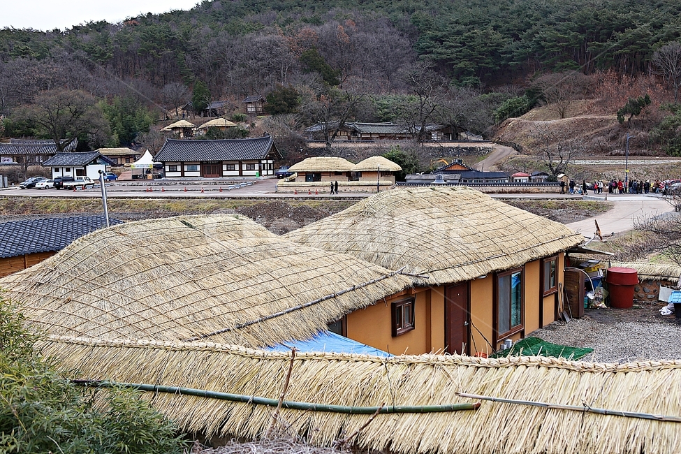 양동마을,초가집,초가,전통집,집,엣날집,자연,풍경,겨울,건물,민속집,한국전통,한국문화,korean traditional,korean culture