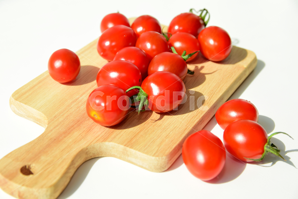 토마토,방울토마토,도마,꼭지,빨강,빨간,맛있는,tomato,red,board,연출한,디피,dp,음식,식재료,음식재료,음식,식재료,요리,food,cook,meal,dishes,food reserves,과일,열매,fruit,연출,컨셉,콘셉,direction,concept