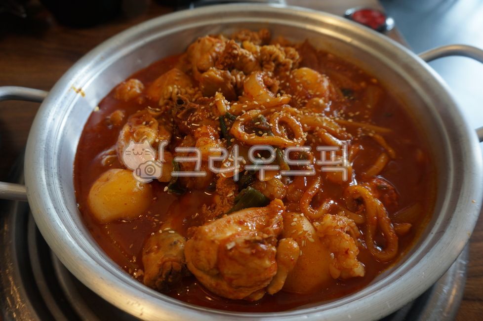 chicken,potato,Udon,Korean food,meat,Udon sari,Korean,spicy food,Dak bokkeumtang,food