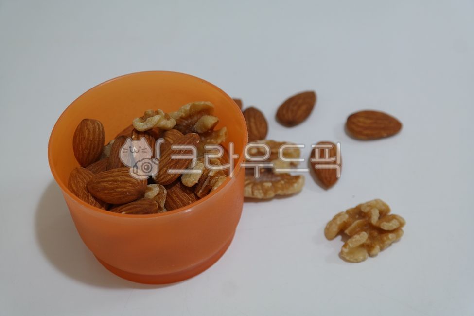 아몬드,호두,견과류,신선,디저트,열매,플라스틱,갈색,다이어트,날것,용기,채식주의,맛,영양,건강,음식,씨앗,almond,food,grain,seed