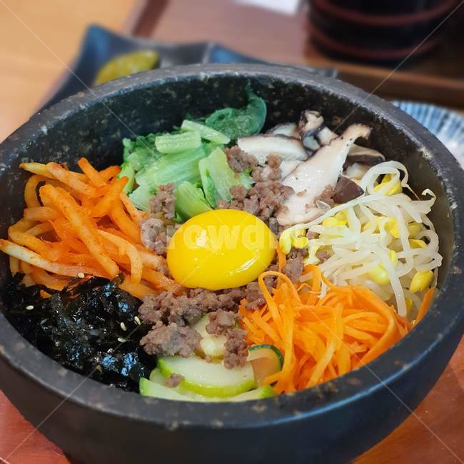 한국음식,비빔밥,돌솥비빔밥,음식,코리안푸드,bibimbab,koreanfood,맛있는밥,음식,식재료,요리,food,cook,meal,dishes,food reserves,한식,한국음식,한국요리,korean food,korean dishes,korean meal,korean cook