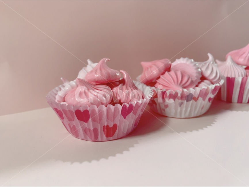 meringue,creme,food,cake,케이크,cream,크림,icing,착빙,cupcake,컵케이크,confectionery,sweets,과자,머랭,머랭쿠키,쿠키,디저트,핑크,분호,색,색깔,색감,컬러,파스텔,베이킹,배경,배경이미지,바탕,바탕화면,바탕이미지,백그라운드,음식,간식,연출,컨셉,콘셉,background,object,concept,pastel,pink,cook,cookie,dessert,발렌타이데이,화이트데이,whiteday,사랑,heart,ValentineDay,Valentine