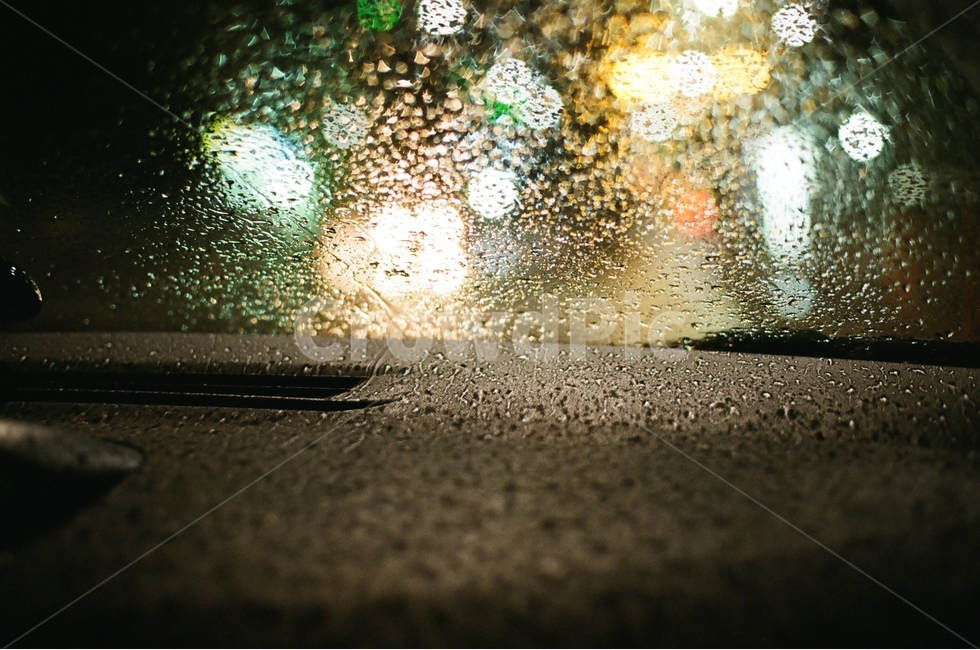 nightdrive,rainyday,드라이브,light,분위기,불빛,색감,컬러,야경,밤,풍경,night,nightscape,landscape,감성,감정,sensible,feeling,emotion,film,필름사진,야경,밤,풍경,nightscape,night,landscape,감성,sensible,feeling,비,비오는날,rain,rainy,교통,교통수단,traffic,transportation,asphalt,아스팔트,빛