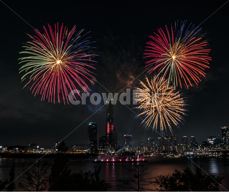 불꽃놀이,불꽃축제,서울국제불꽃축제,fireworks,한강,아경,한화불꽃축제,풍경,nightscape,night,landscape,도시,city,한국도시풍경,한국도시경관,koreacityscape,축제,행사,festival,event,nature,자연,옥외,outdoors,감성,아름다운,beautiful,야경,밤,풍경,nightscape,night,landscape