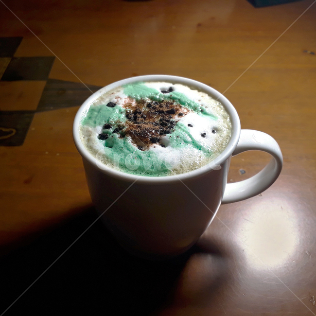 latte,라떼,카페,cafe,컵,민트,민트초코,민트초코라떼,음료,커피,거품,cup,커피컵,pottery,coffeecup,도기류,음식,디저트,커피,카페,coffee,cafe