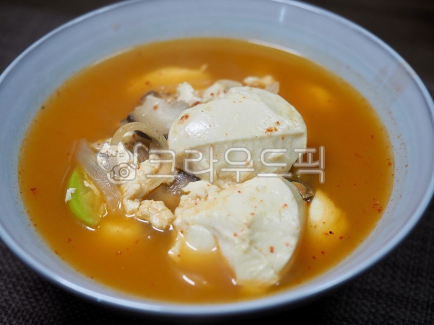 순두부찌개,찌개,순두부,식사,요리,반찬,softtofu,cooking,두부,두부요리,한국음식,한식,음식,tofu,koreanfood,food,wellbeing,asianfood,dish,국물,매운음식