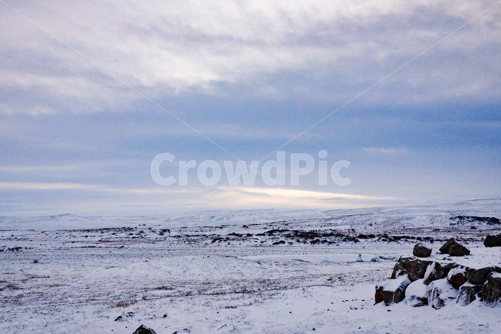 iceland,아이슬란드,겨울,겨울풍경,폭포,하늘,푸른,자연,바위,평야,겨울,계절,winter,season,자연,풍경,nature,landscape