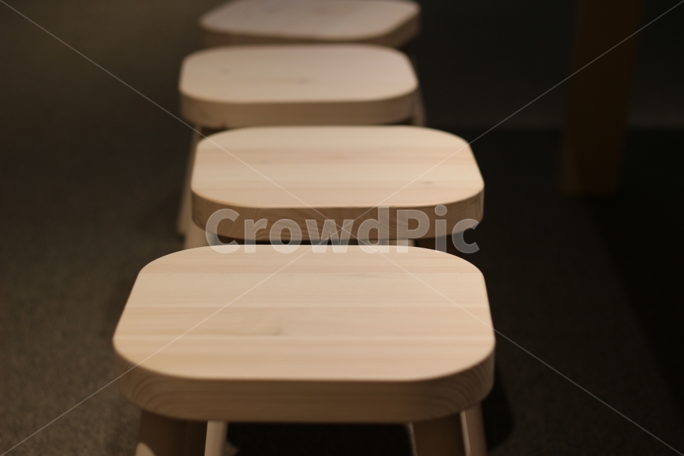 가구,의자,나무,어린이,공간,방,실내,편안함,따스함,가족,인테리어,실내디자인,interior design,사물,물건,오브젝트,thing,object,matter