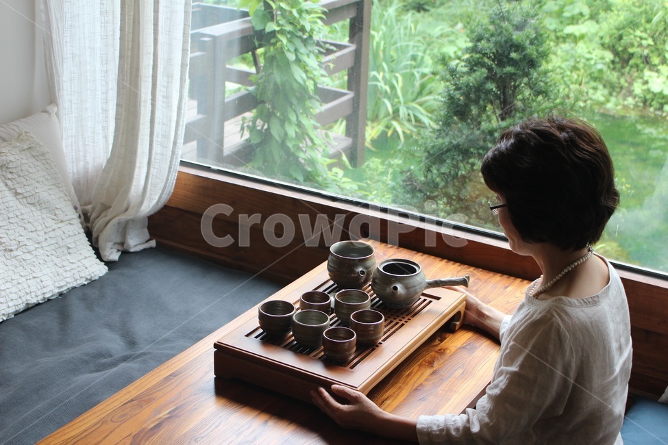 한옥,다도,고즈넉,힐링,koreanstyle,koreanhouse,한국전통,한국문화,korean traditional,korean culture,여성,여자,woman,female,lady,음료수,drink,beverage
