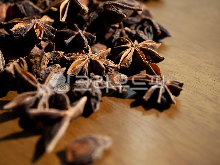스타아니스홀,향신료,팔각,팔각향,별모양,아니스,인도음식,향기,음식,유기농,요리,요리재료,갈색,중국음식,아시아음식,건조식품,식물,향료,staranisehall,spice,octagon,octagonal,starshape,anise,indianfood,scent,food,organic,cooking,cookingingredients,brown,chinesefood,asianfood,dryfood,plant,spices
