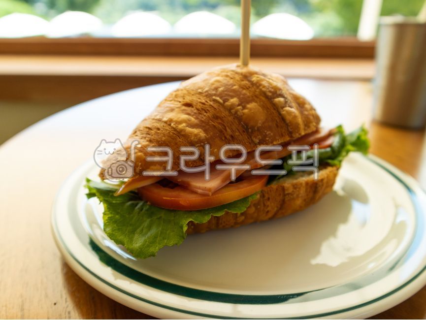 크로와상샌드위치,크로와상,샌드위치,카페,디저트,빵,베이커리,먹을것,간식,크루아상