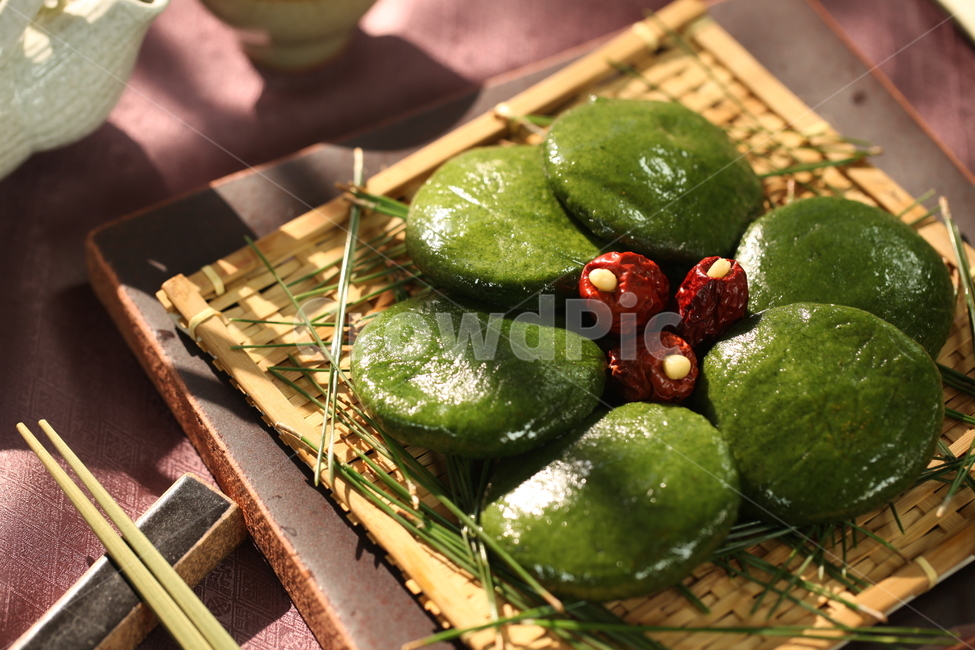 쑥떡,떡,한국,개떡,한식,korea,요리,전통,한국전통,한국문화,korean traditional,korean culture,음식,식재료,요리,food,cook,meal,dishes,food reserves