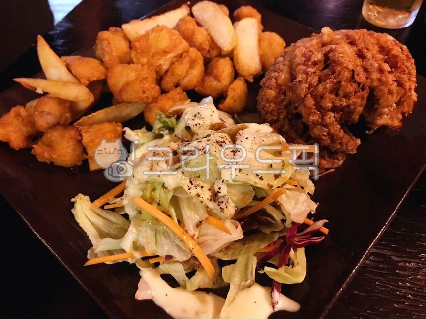 Beer snacks,flight,Fried whole chicken,chicken,Chicken dishes,salad,octopus,fried food,snack,vegetable,boneless chicken,Wedge Potato,Fried Chicken,ingredients,cooking,Octopus Leg Chicken,delicacy,boneless,Drink snacks,Octopus Chicken,cook,whole octopus le