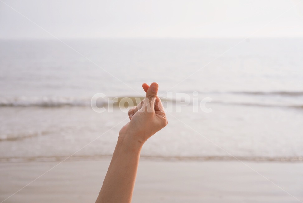 바다,하트,손가락하트,풍경,해변,대천,대천해수욕장,바다풍경,sea,heart,fingerheart,landscape,beach,daecheon,daecheonbeach,sealandscape,사람,인물,인간,human,person,손,제스처,표시,손짓,표현,gesture,hand,sign,expression