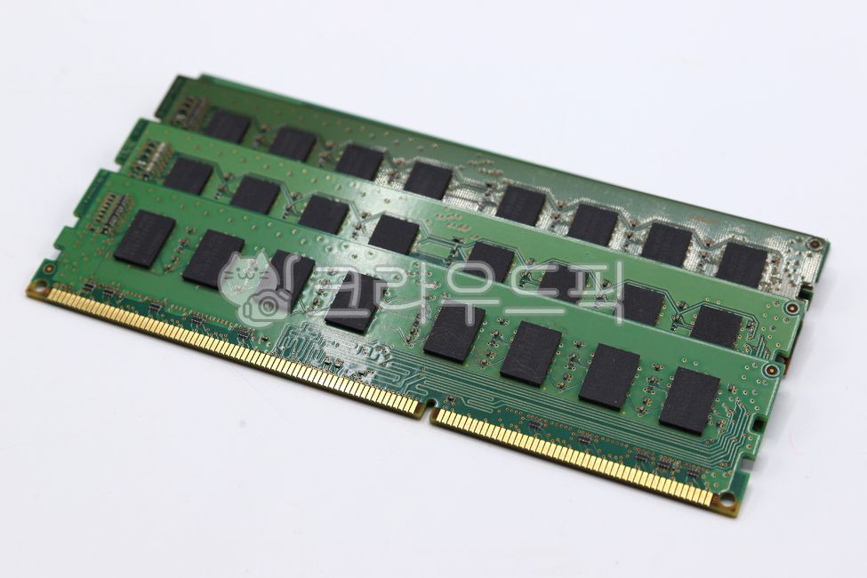 컴퓨터부품,컴퓨터하드웨어,메모리,램,하드웨어,컴퓨터,전자부품,computer