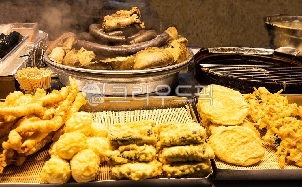 튀김,튀김요리,순대,돼지고기,돼지요리,간,음식,간식,요리,국민간식,길거리음식,군것질,튀긴요리,맛있는,오징어,오징어튀김,calamari,friedsquid,순대모듬,sundae,assortedsundae,pork,먹거리,식사,food,cooking,nationalsnack,streetfood,snack,delicious,friedfood,meal,음식,식재료,요리,food,cook,meal,dishes,food reserves