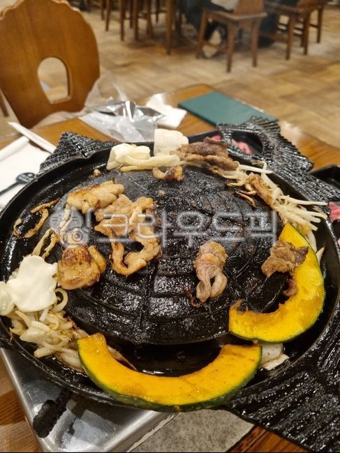 야키니쿠,일본,양고기,징기스칸,불고기,양파,북해도,음식,식재료,요리,reserves,육류,고기,meat,일식,일본음식,일본요리,food,dishes,meal,japanese,cook