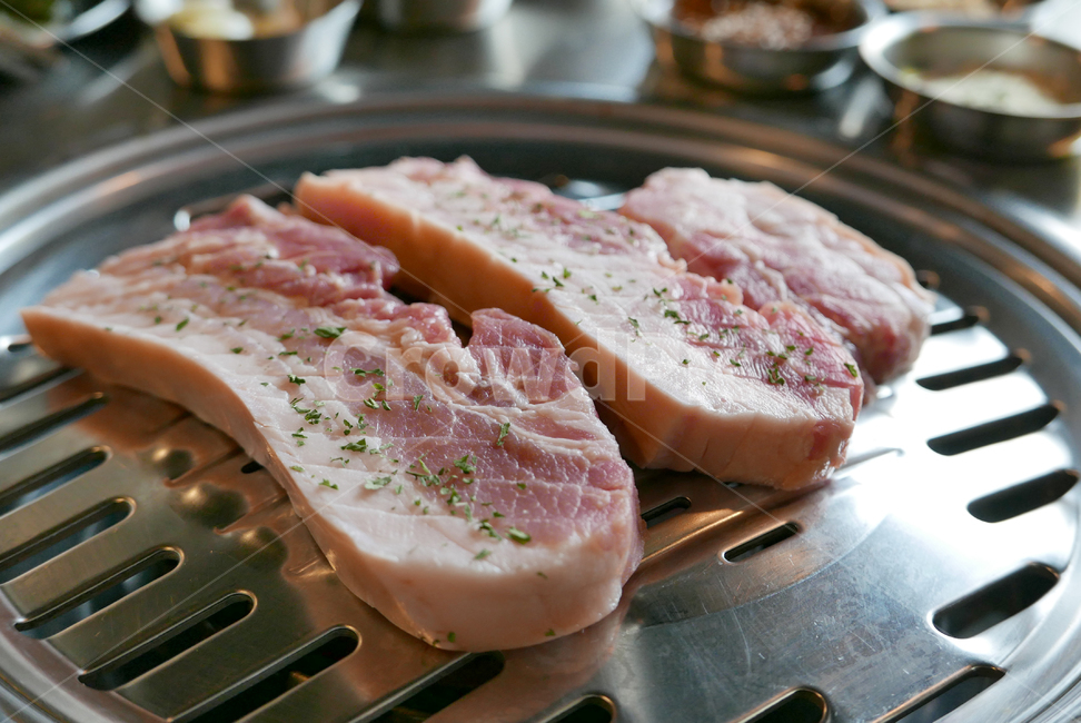 돼지고기,food,식품,삼겹살,육류,고기,구이,불판,음식,식재료,요리,food,cook,meal,dishes,food reserves,육류,고기,meat