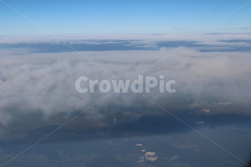 cloud,sky,airplane,Scenery outside the plane,Outside the airplane window