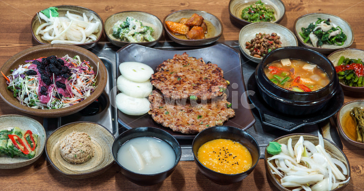 떡갈비,플레이팅,흑돼지,백반정식,된장찌개