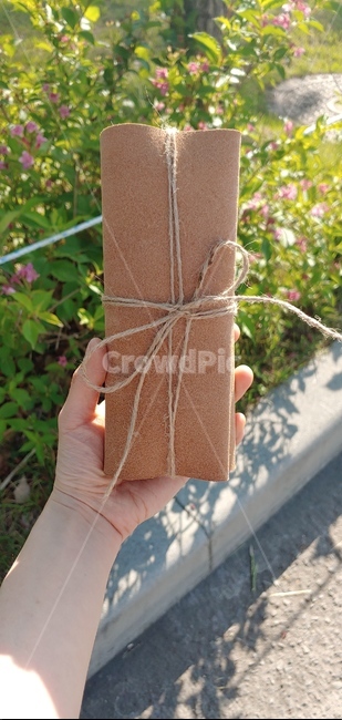 가죽,포장,선물포장,햇살좋은날,팔,손